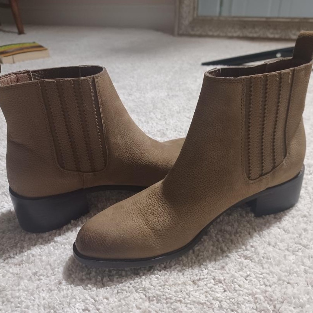 ANTHROPOLOGIE NEW LIEBESKIND Leather Salento Chelsea Boots